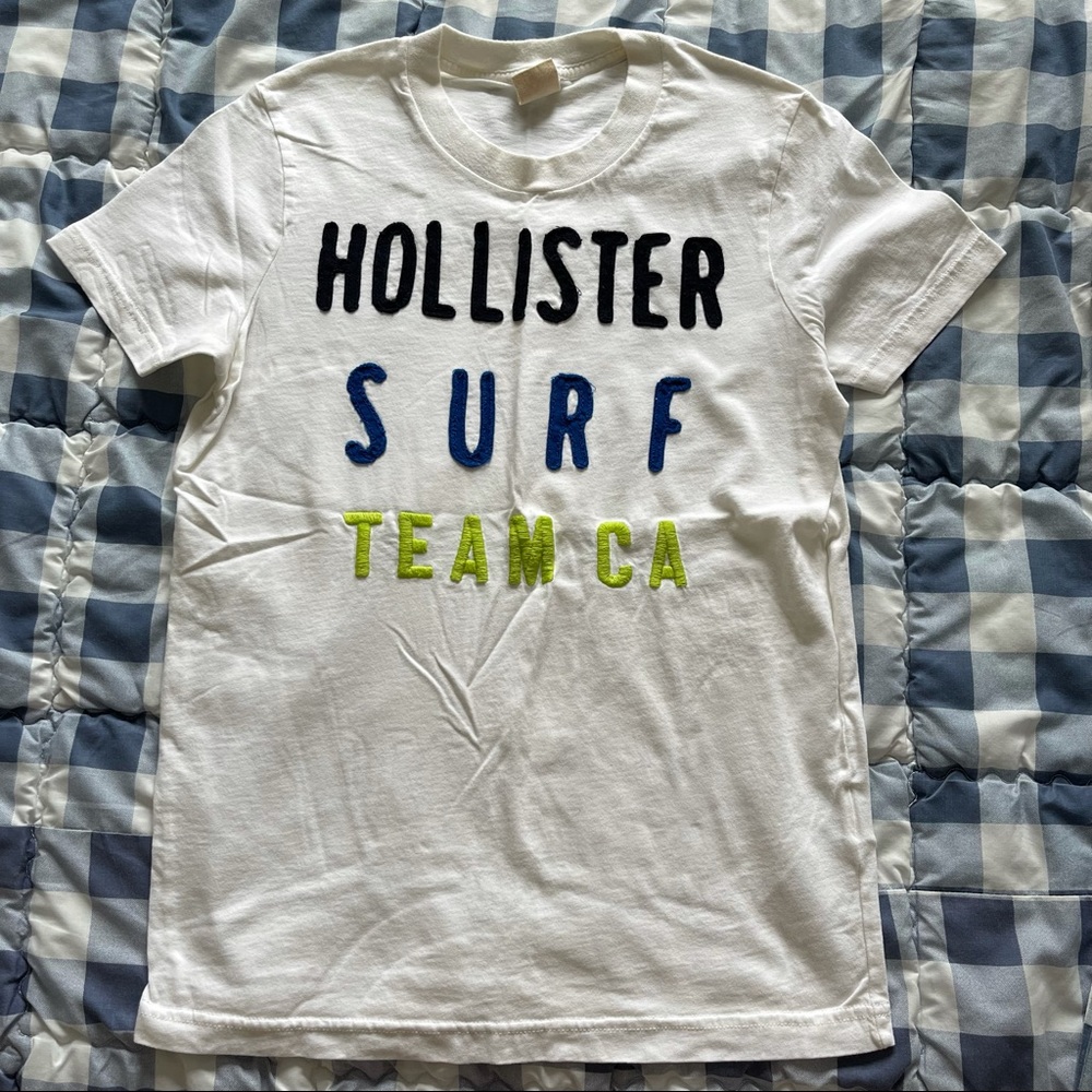 Hollister men’s tee
